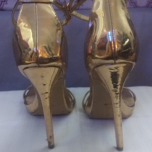 Heels - Picture 3 of 7